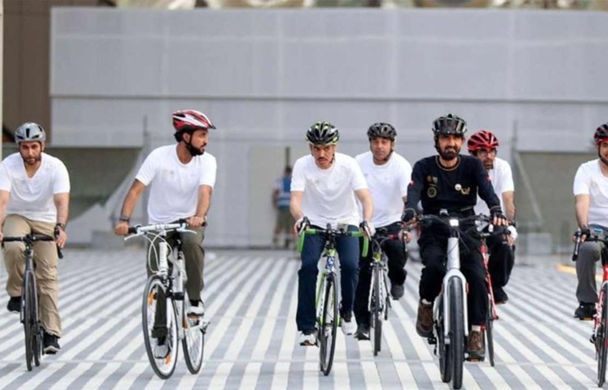 فیلم| حاکم دبی با دوچرخه به نمایشگاه اکسپو رفت