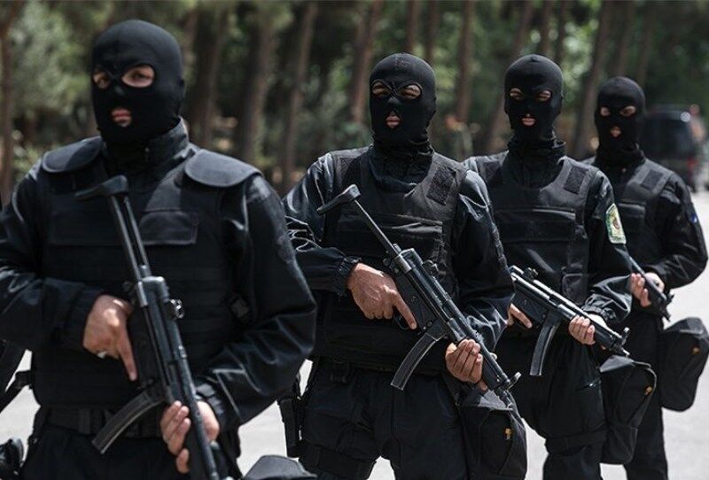 انهدام باند قاچاق انسان در خوی/ یک نفر کشته شد/ 30 تبعه خارجی آزاد شدند انهدام باند قاچاق انسان در خوی/ یک نفر کشته شد/ 30 تبعه خارجی آزاد شدند