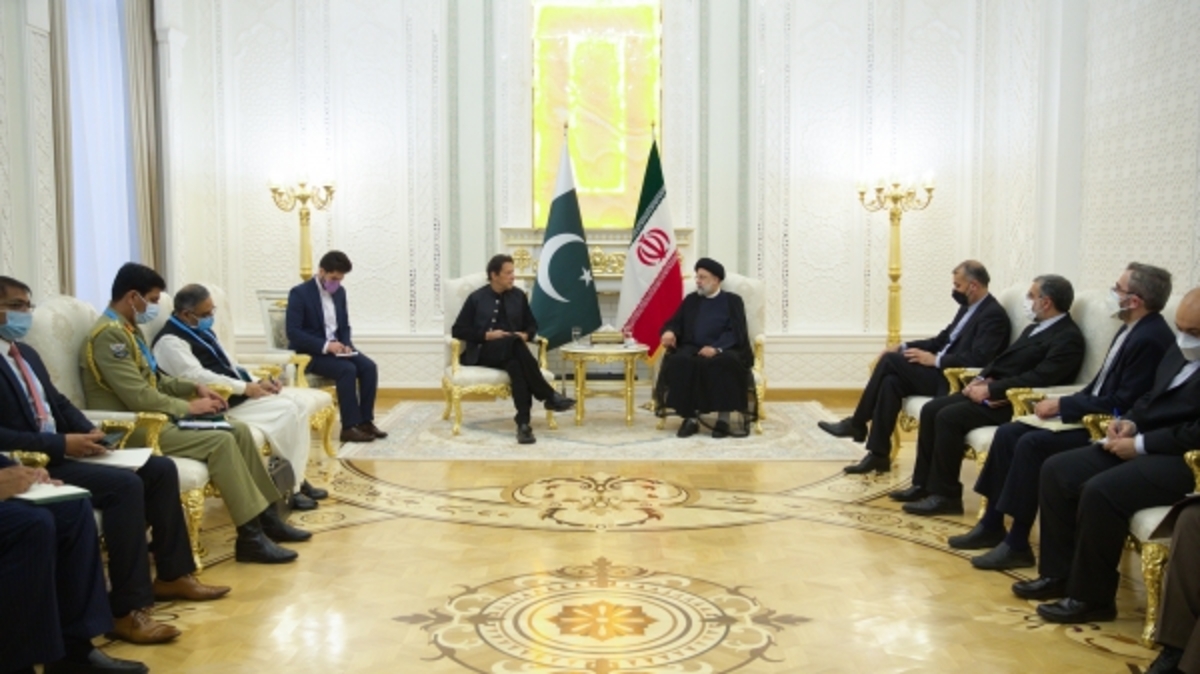 در دیدار رئیسی و نخست‌وزیر پاکستان چه گذشت؟