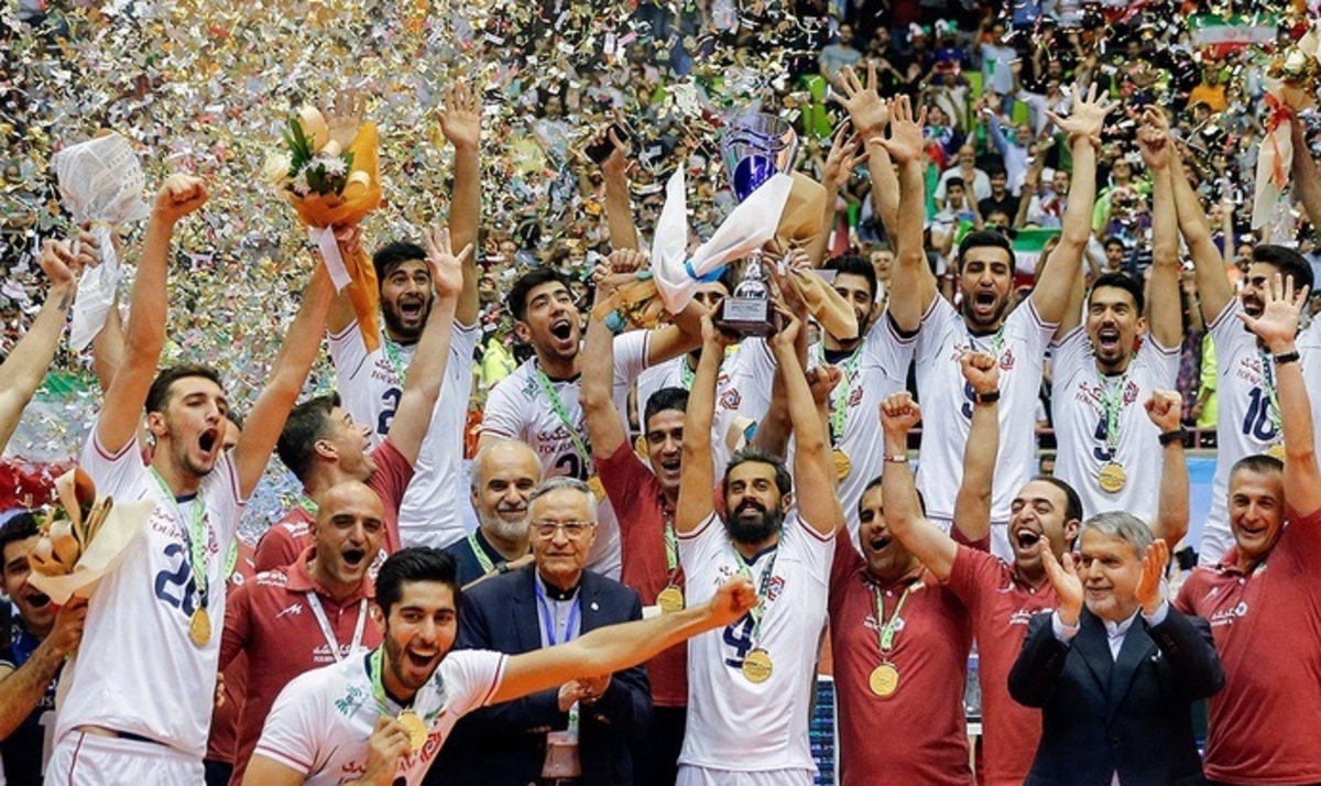 فیلم| شادی بازیکنان و کادر فنی تیم ملی والیبال ایران پس از قهرمانی در آسیا