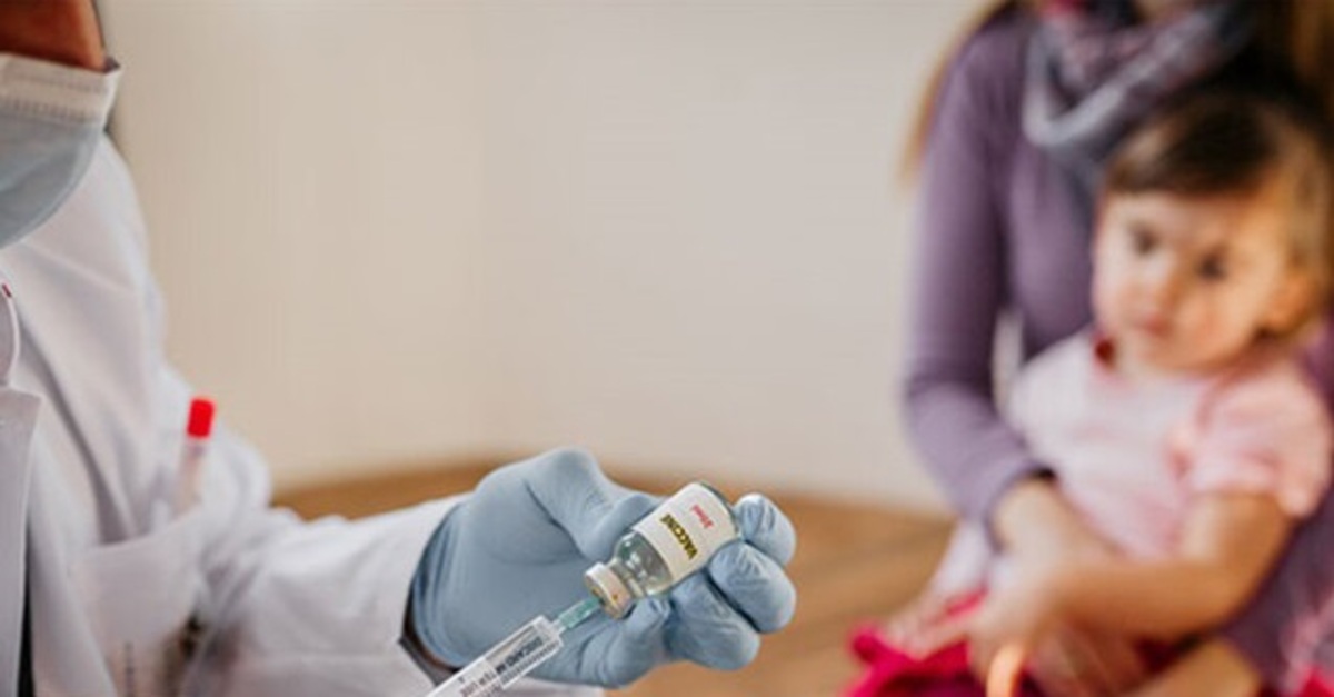 مادران ۴۲ روز بعد از زایمان واکسن آسترازنکا بزنند