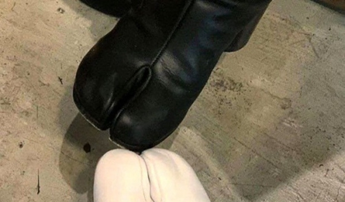 عکس| تصاویر عجیبی از مد شدن سم بز به جای کفش!