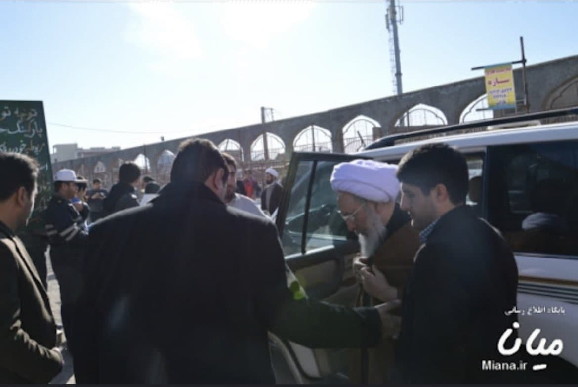 نظر یک عضو مجمع تشخیص درباره واردات خودرو/ زننده است در جمهوری اسلامی، افرادی ماشین خارجی سوار شوند نظر یک عضو مجمع تشخیص درباره واردات خودرو/ زننده است در جمهوری اسلامی، افرادی ماشین خارجی سوار شوند