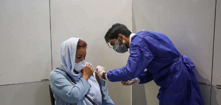 تصاویر| افتتاح بزرگترین مرکز واکسیناسیون شرق کشور در مشهد
