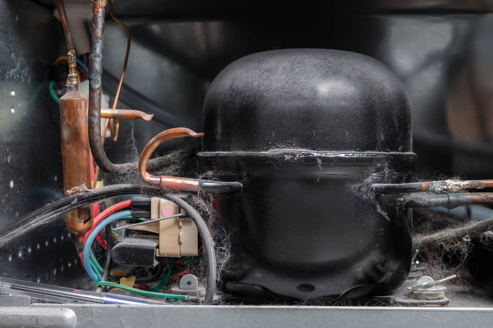 چگونه میتوان تشخیص داد سر و صدای یخچال از کدام قسمت است؟ چگونه میتوان تشخیص داد سر و صدای یخچال از کدام قسمت است؟