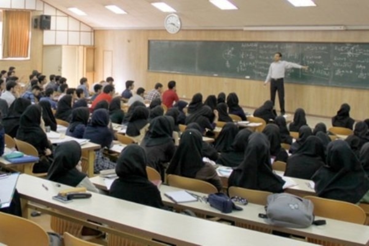 استفاده از حق التدریس در دانشگاه‌های دولتی ممنوع شد