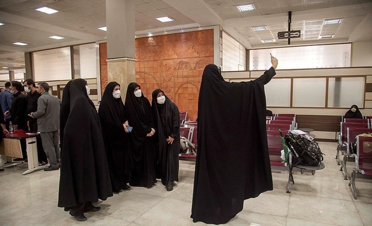 تصاویر| اعزام نخستین کاروان زوار کربلا از فرودگاه کرمانشاه