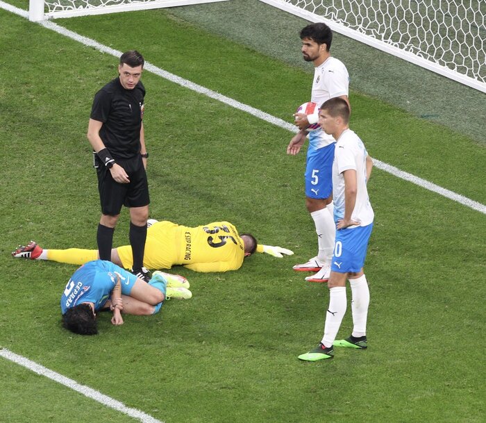 تلهپاتی آزمون و طارمی در اخراج؛ «سردار» کار دست زنیت داد تلهپاتی آزمون و طارمی در اخراج؛ «سردار» کار دست زنیت داد