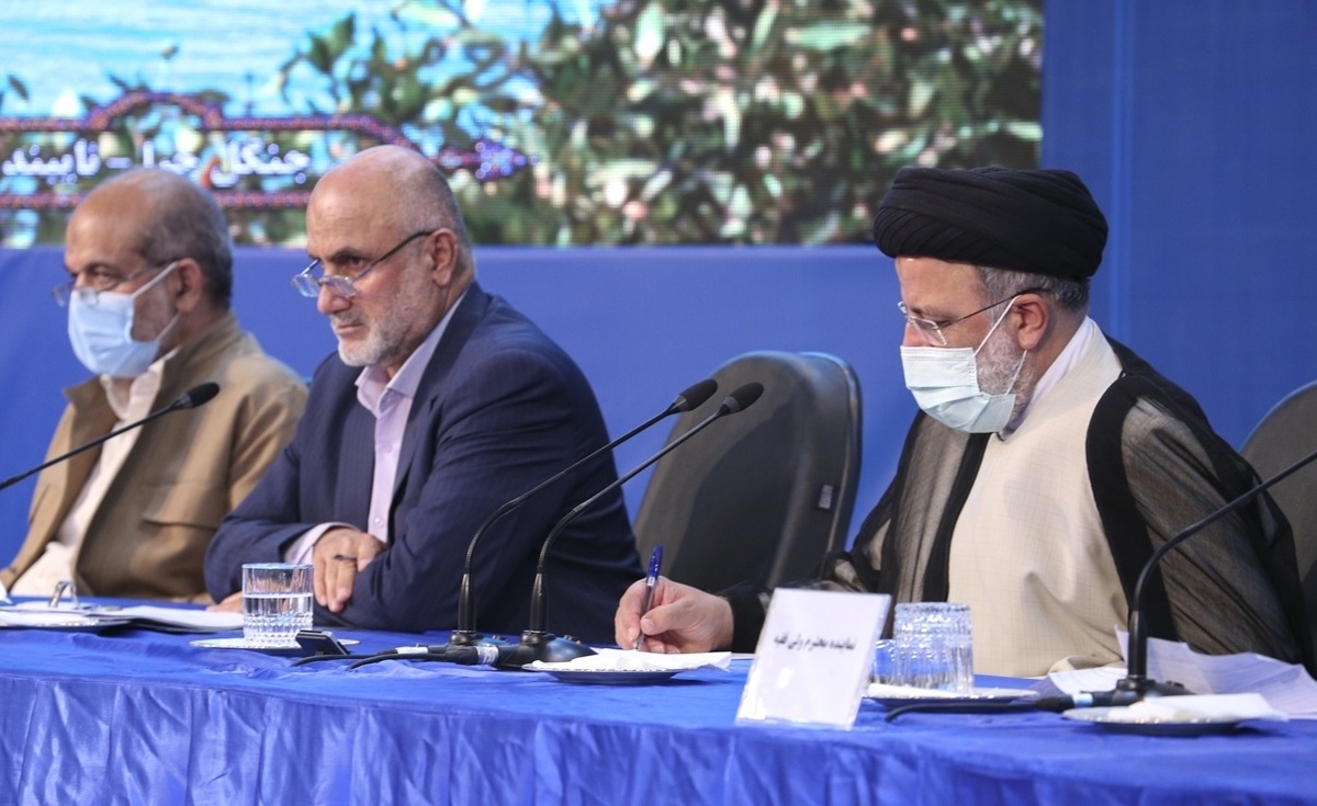 تصاویر| نشست شورای اداری استان بوشهر و کنفرانس پایان سفر رئیسی