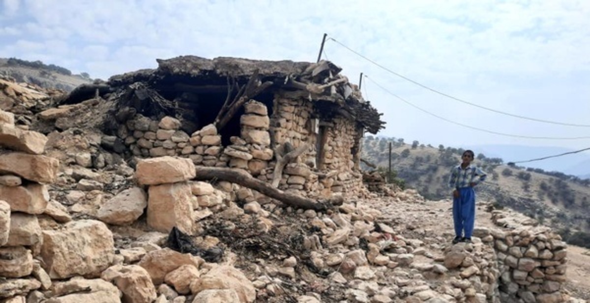 تصاویر| اندیکا روی نوار زلزله/ تخریب کامل ۳۳۰ خانه و ۱۹ مدرسه