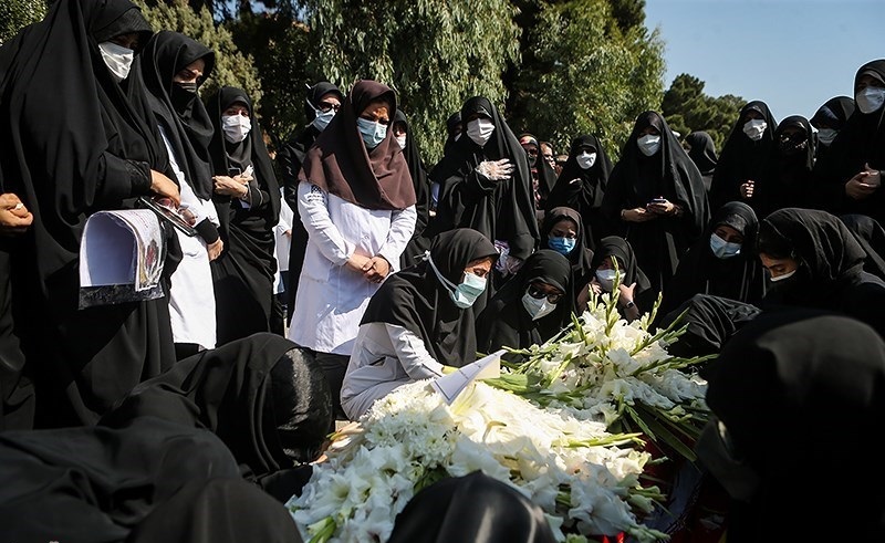 تصاویر| تشییع پیکر مدافع سلامت زهرا خدابنده لو