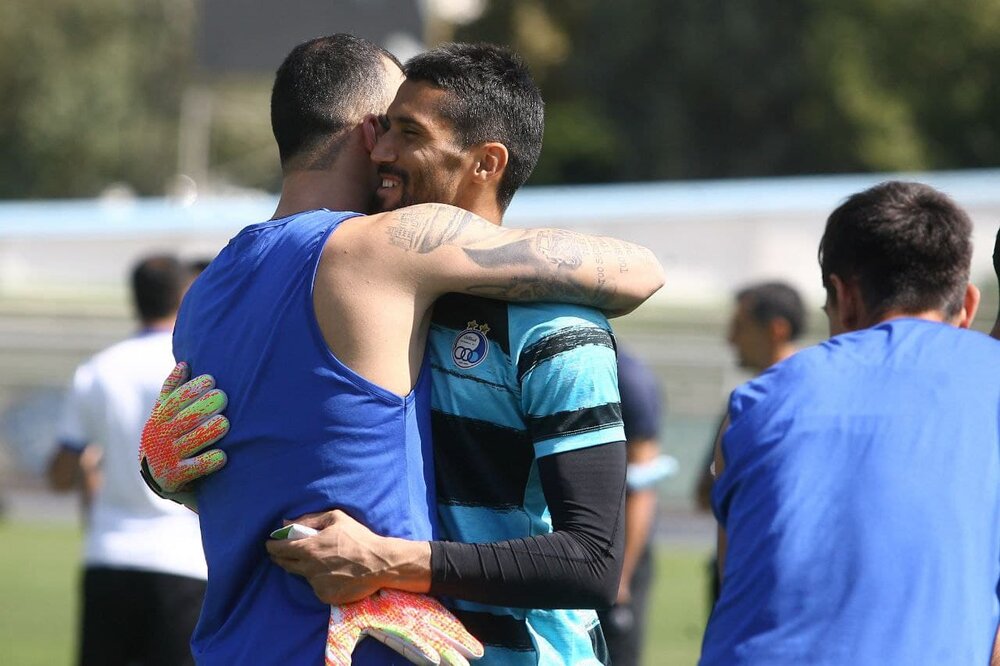 اولین تصویر از روزبه چشمی در لباس استقلال/عکس