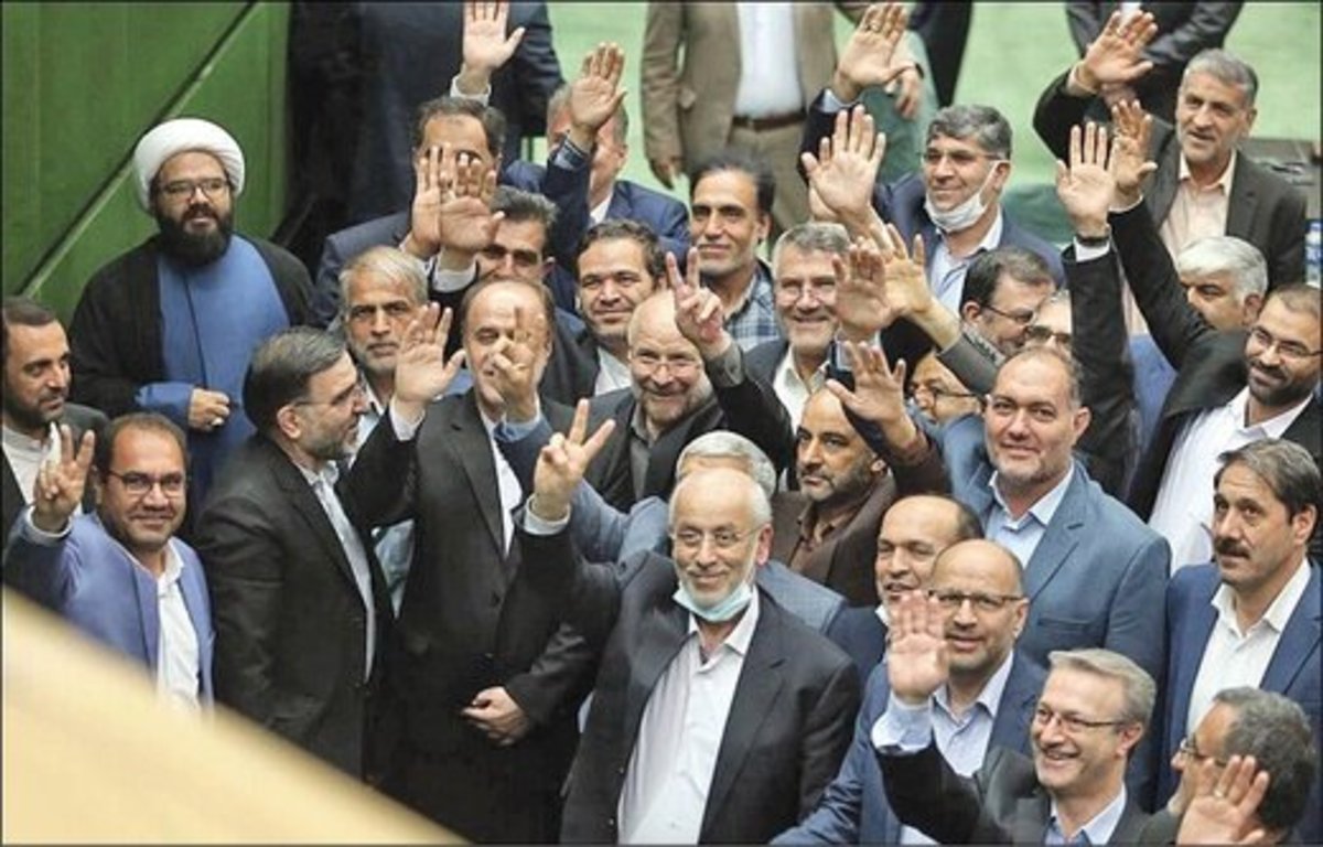 مجلس یازدهم بخشی از وقت خودش را صرف چالش با دولت روحانی کرد/ حالا هم کاری نمی‌کند
