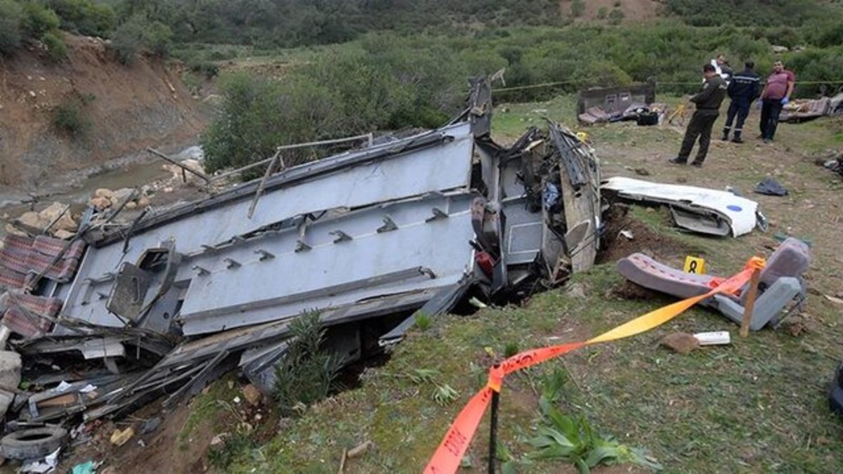 سقوط مرگبار اتوبوس به دره‌ای در کلمبیا