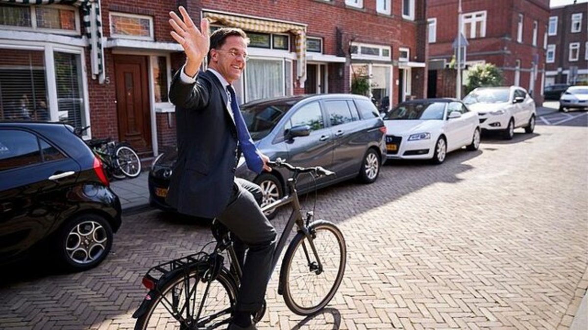 نخست‌وزیر دوچرخه‌سوار هلند، هدف آدم‌ربایی و حمله قاچاقچیان مواد مخدر