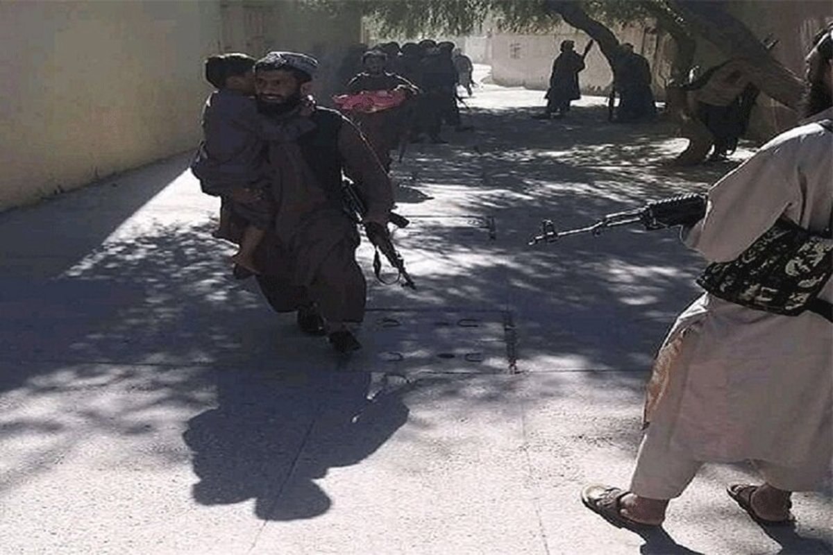 فیلم| تصاویری جدید از تیراندازی و درگیری‌های سنگین در هرات