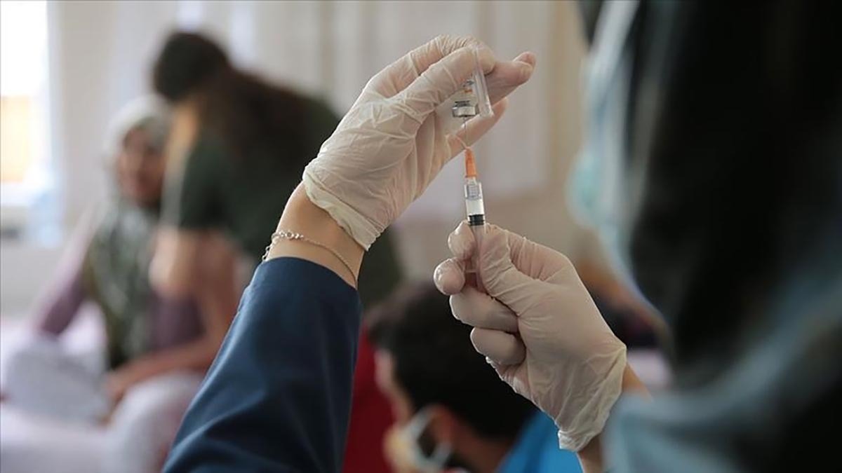اینفوگرافیک / واکسیناسیون کرونا در ایران و جهان تا ۲۳ آبان