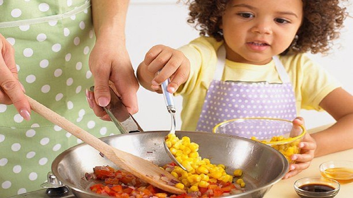 مزایای آشپزی با کودکان