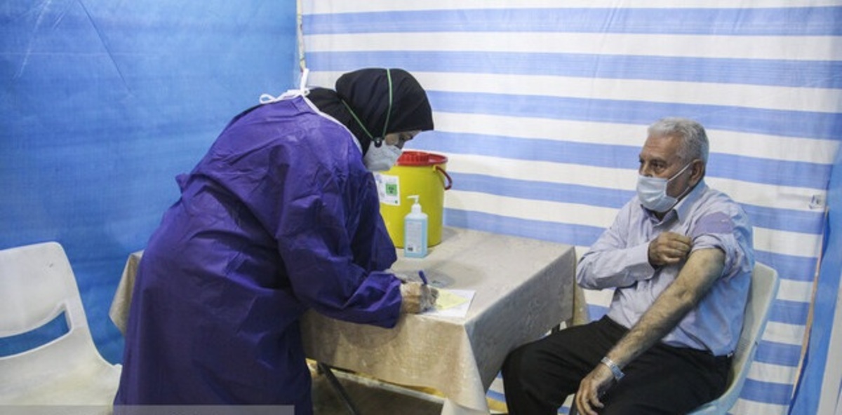 تزریق بیش از ۳۵۲هزار دُز واکسن کرونا در کشور طی ۲۴ ساعت گذشته