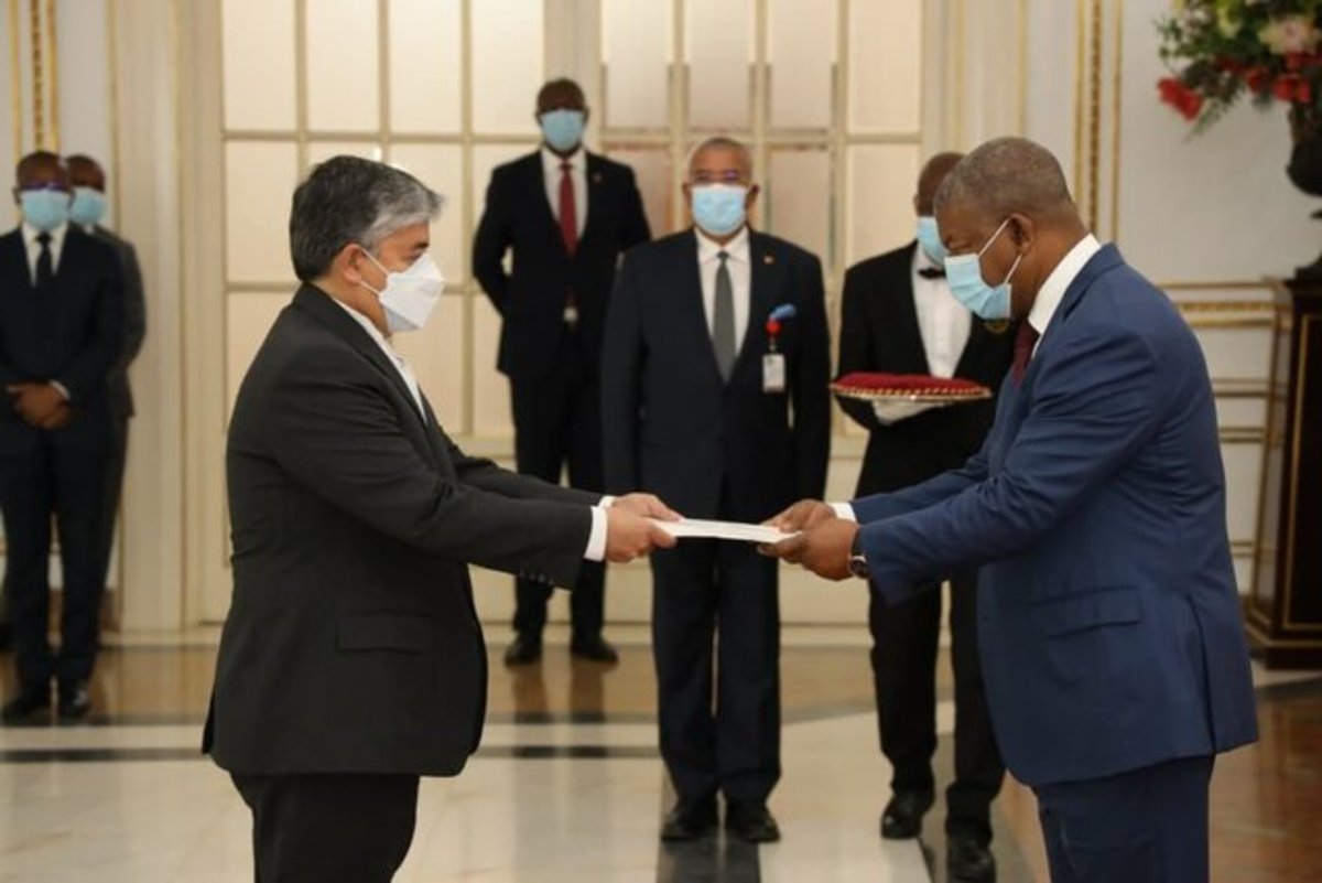 دیدار سفیر ایران با رئیس‌جمهور آنگولا
