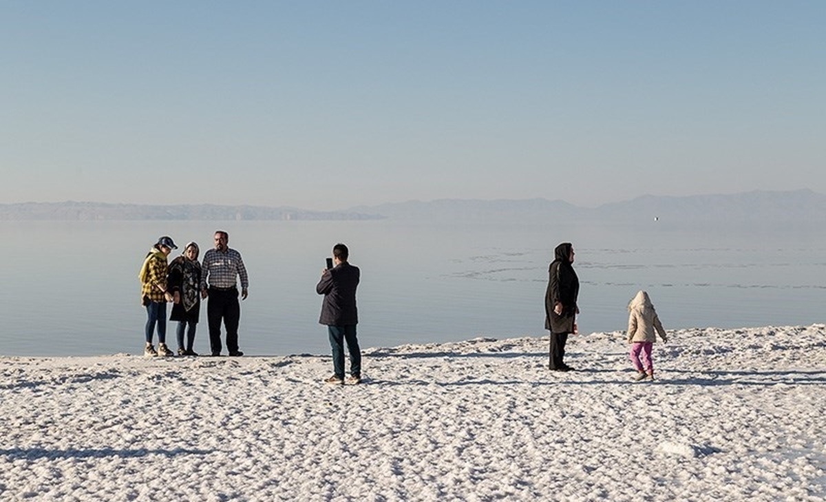 تصاویر| دریاچه ارومیه و روز‌های کم آبی