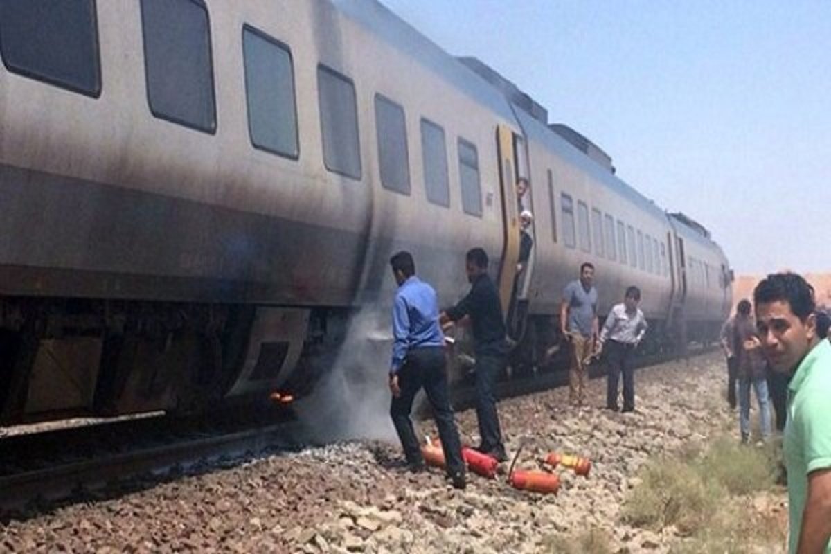آتش‌سوزی قطار یزد و سرگردانی ۴ ساعته مسافران