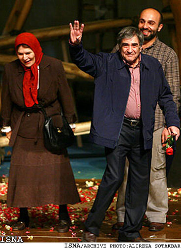 تلاش فرزند حمید سمندریان و هما روستا برای تحقق آرزوی پدر و مادرش