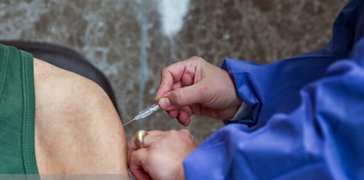 تزریق بیش از ۶۰۳ هزار دُز واکسن کرونا در کشور طی شبانه روز گذشته