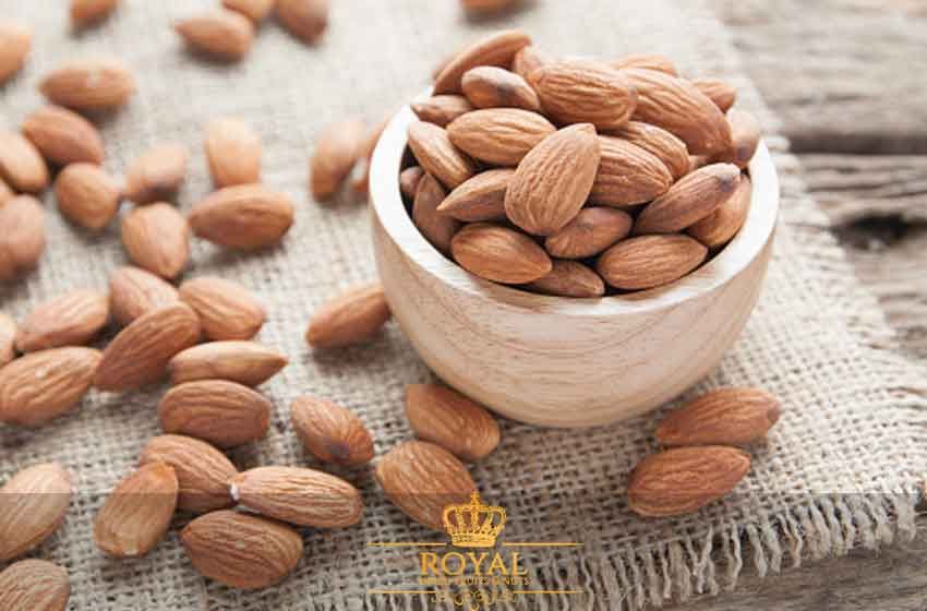 در فروشگاه اینترنتی آجیل و خشکبار رویال چه محصولاتی به فروش می رسد؟