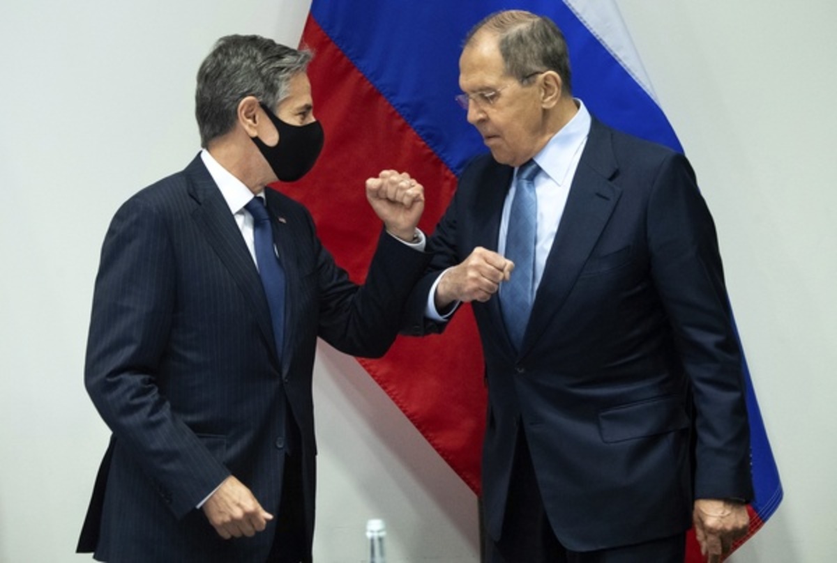 وزرای خارجه آمریکا و روسیه با یکدیگر دیدار می‌کنند‌
