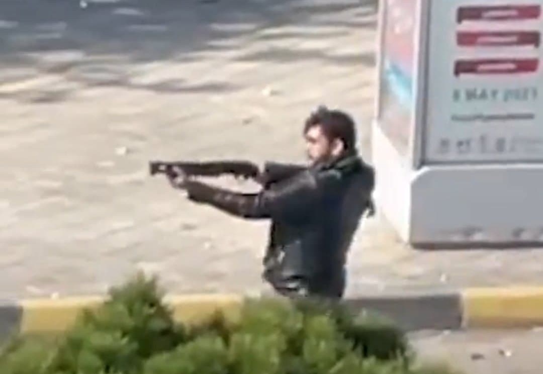 واکنش نماینده مجلس به اعتراضات اصفهان: نظام تحملش بالاست و پلیس دست به اسلحه نبرد