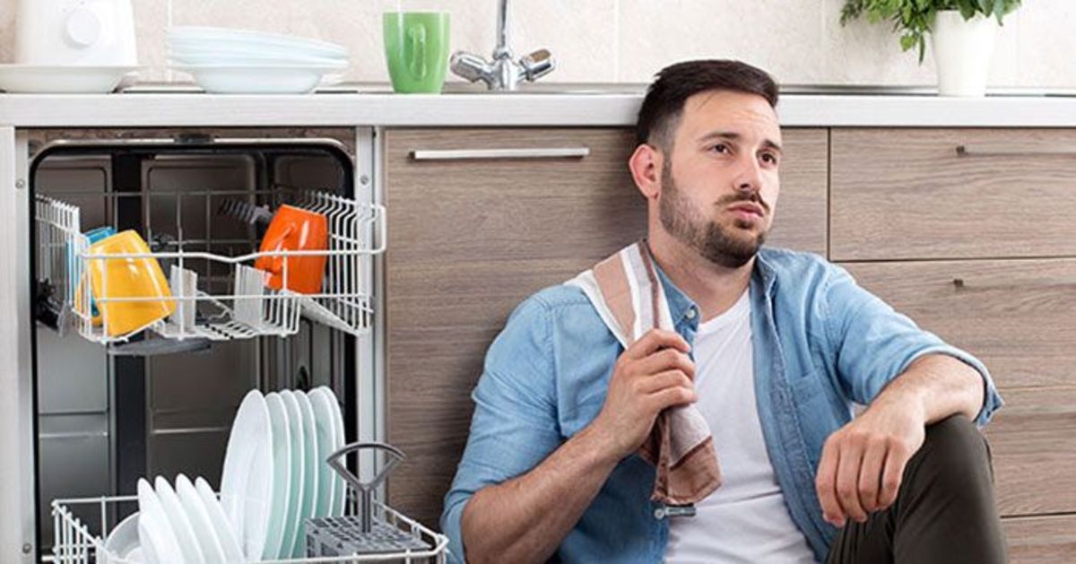 علت بوی بد داخل ماشین ظرفشویی بعد از شستشو