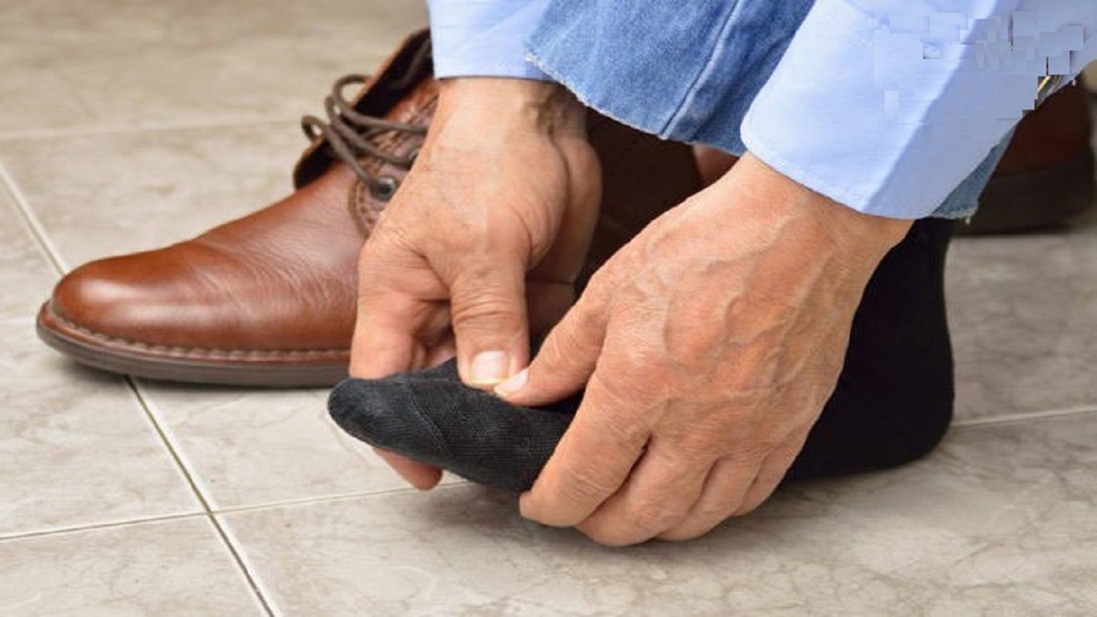 بااین ۱۰ راهکار کفش‌های تنگ خود را راحت بپوشید