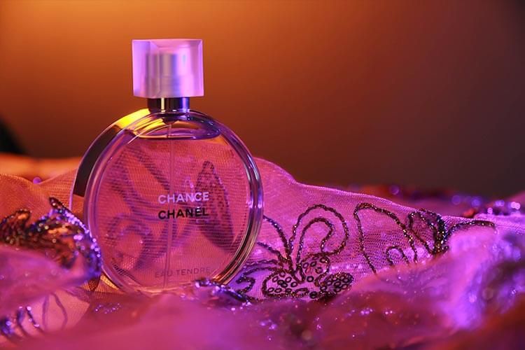 چطور بهترین عرضه کننده قیمت عطر را پیدا کنم؟ عطر زنانه