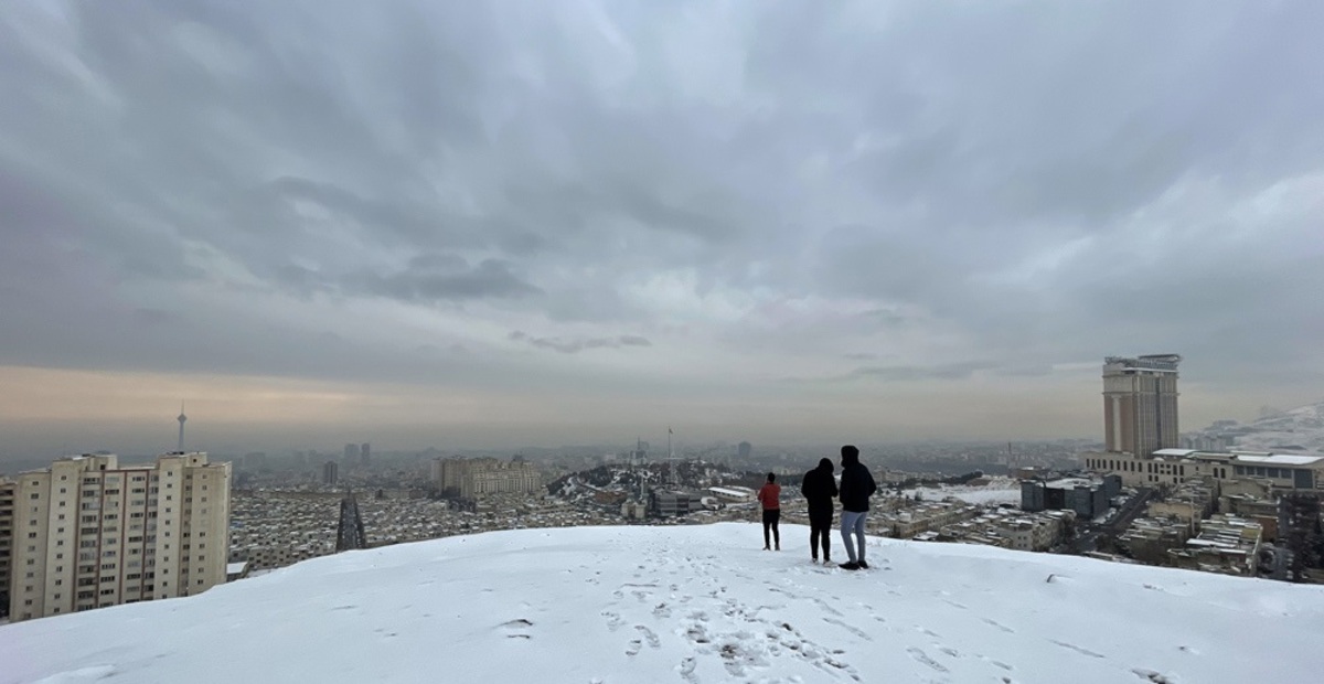 تصاویر| اولین بارش برف ۱۴۰۰ در تهران