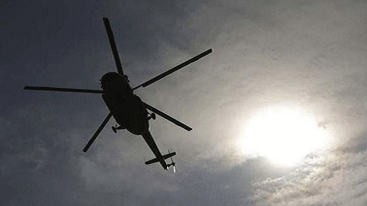 فیلم| لحظه سقوط هلیکوپتر وسط بزرگراه