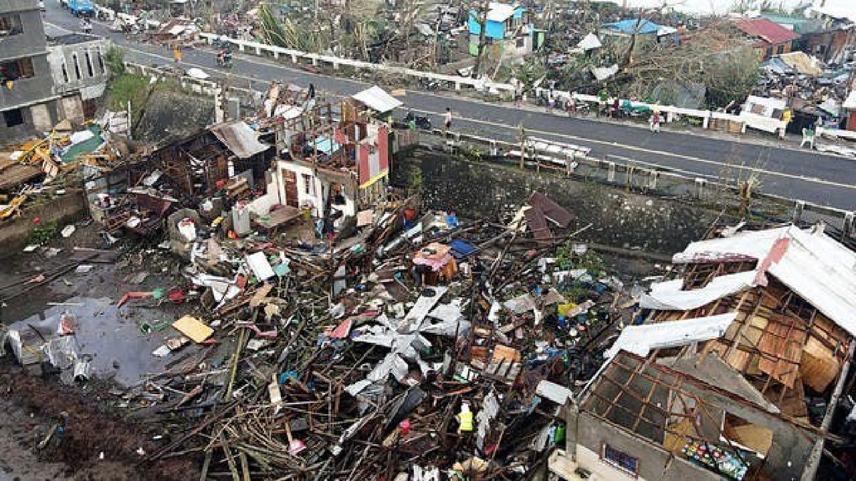 فیلم| ۸۰ کشته بر اثر طوفان در فیلیپین