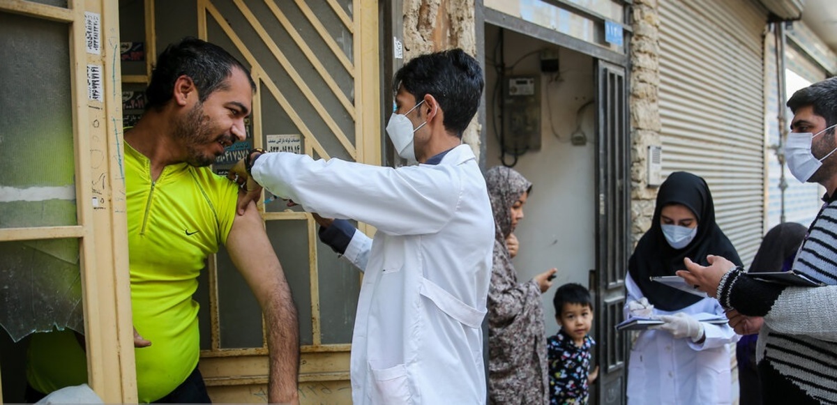 تصاویر| واکسیناسیون خانه به خانه در مشهد