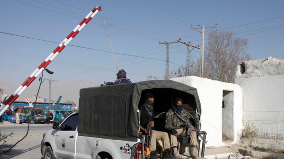 کشته شدن ۲ سرباز پاکستانی در نزدیکی مرز با افغانستان