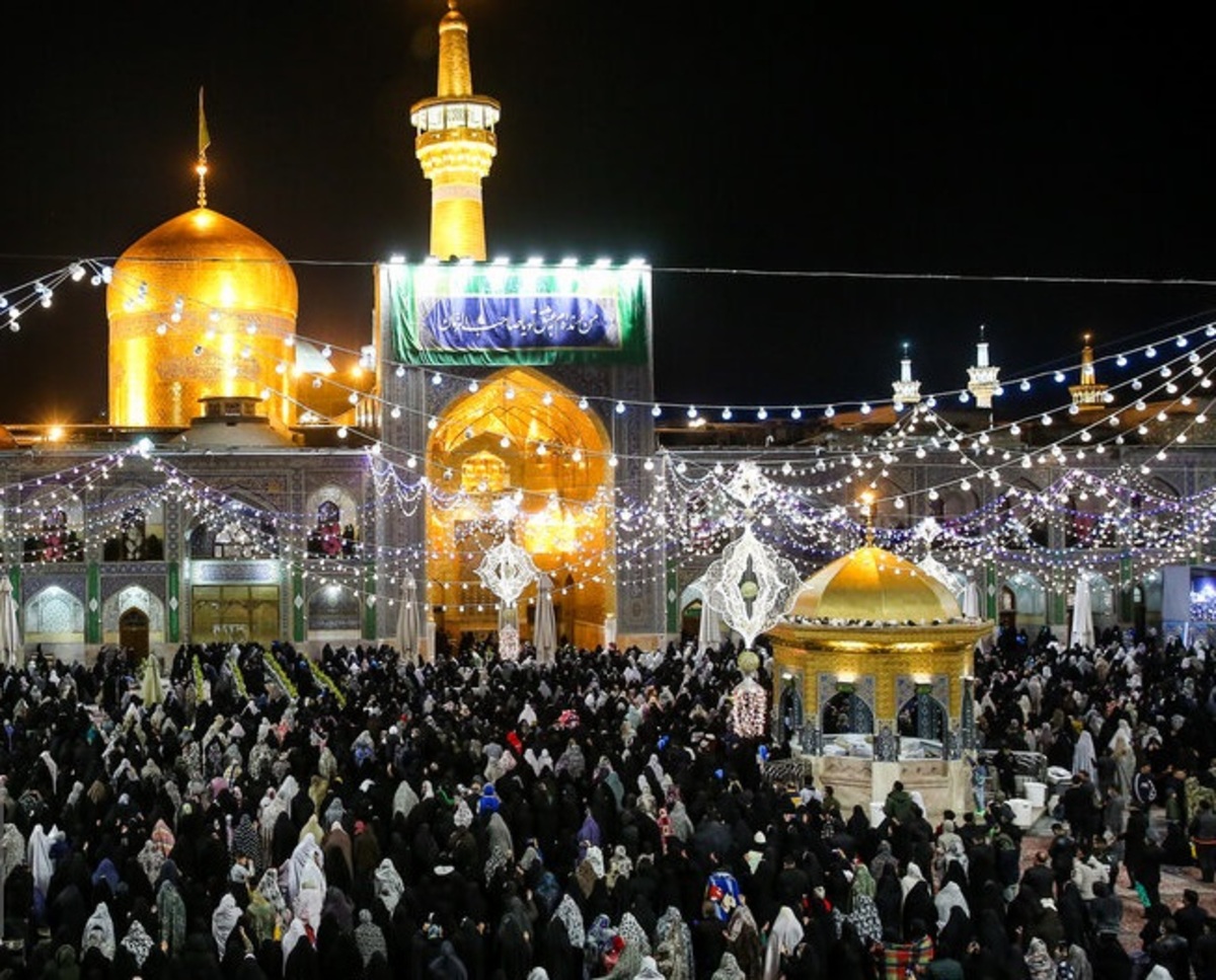 تصاویر| تحویل سال ۱۴۰۱ در حرم امام رضا