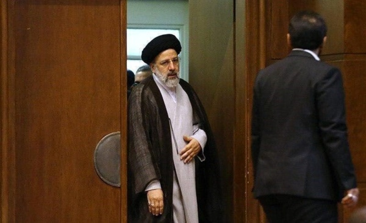 رئیسی به زیارت حرم امام رضا رفت