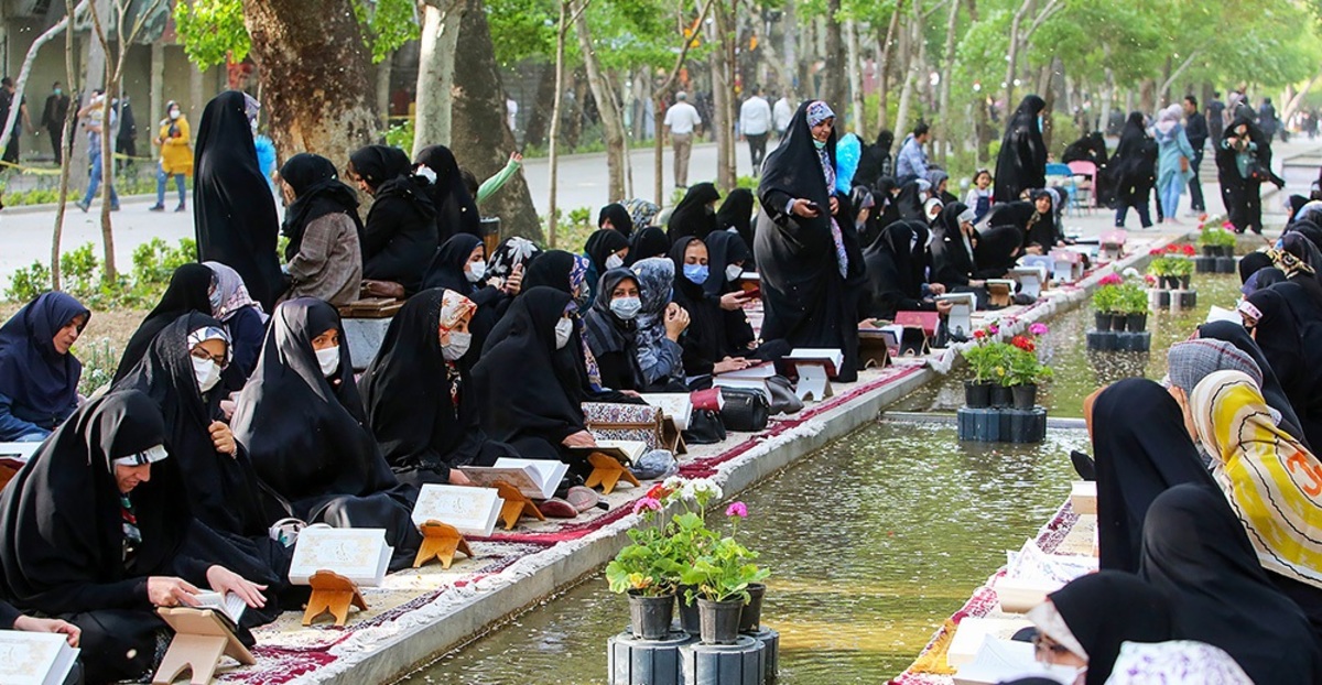 تصاویر| جزءخوانی قرآن کریم در چهارباغ اصفهان