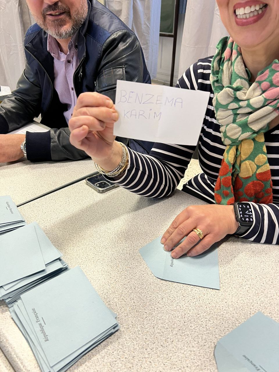 بنزما در انتخابات ریاست جمهوری رای آورد! /عکس بنزما در انتخابات ریاست جمهوری رای آورد! /عکس