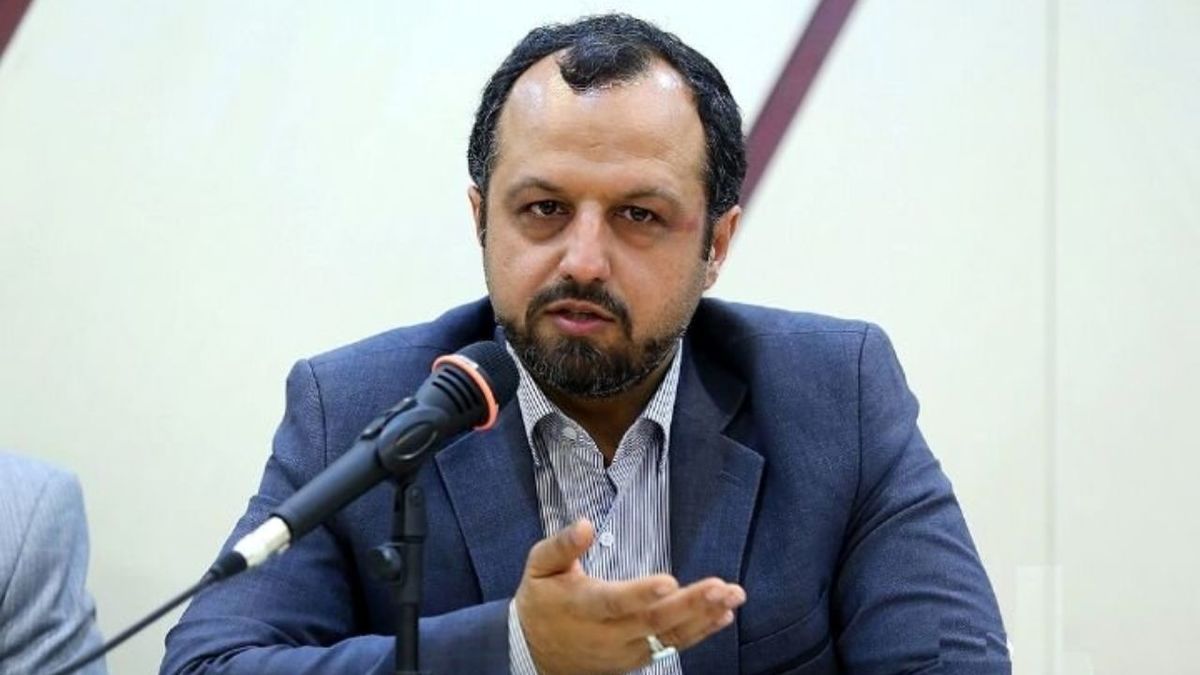 انتقاد خاندوزی از افزایش ۵۷ درصدی دستمزد کارگران/ حذف تدریجی ارز ۴۲۰۰