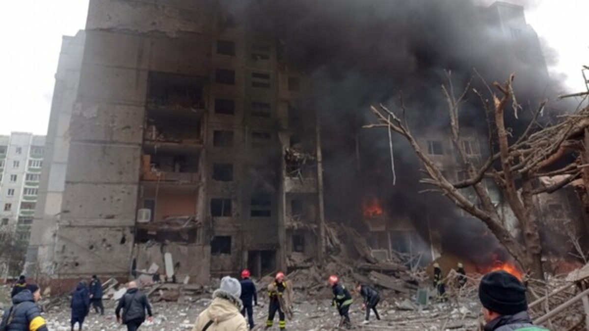 ۳۰۰ کشته در بمباران ساختمان تئاتر ماریوپل| تبعید هزاران اوکراینی به روسیه