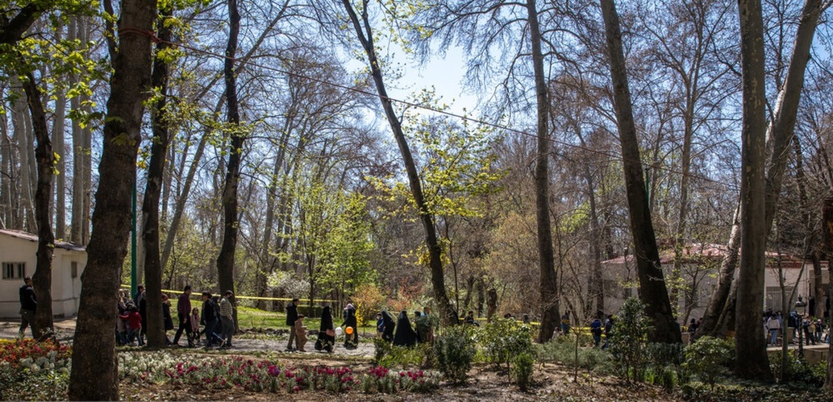 تصاویر| گردشگران نوروزی در کاخ سعدآباد