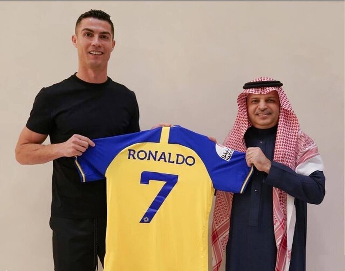 فیلم| پوشش خبر پیوستن رونالدو به النصر در رسانه‌های عربی