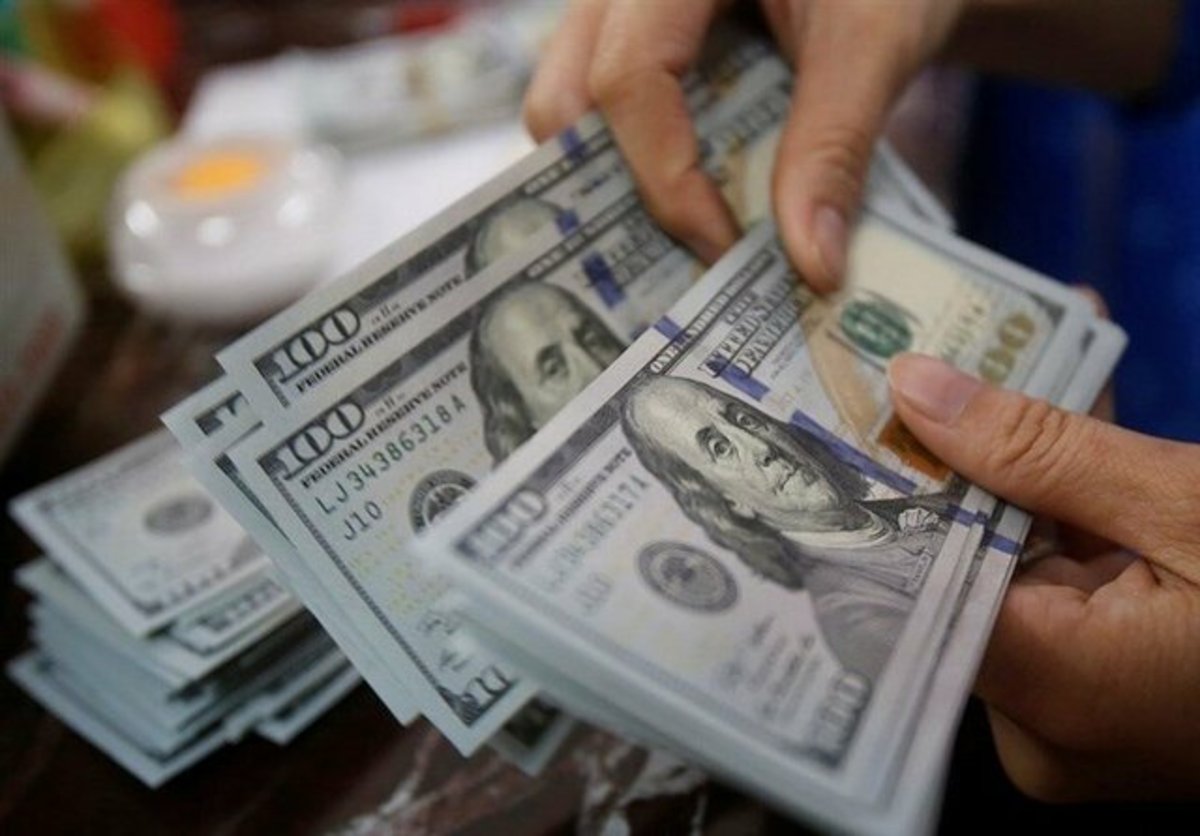 کاهش قیمت دلار در بازار