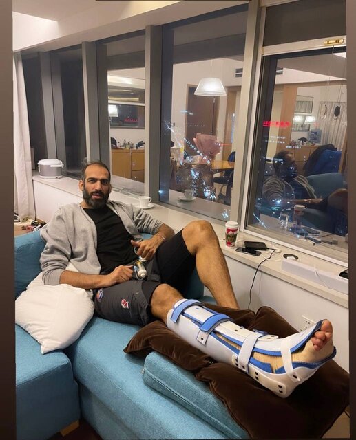 نخستین تصویر از حامد حدادی بعد از جراحی نخستین تصویر از حامد حدادی بعد از جراحی