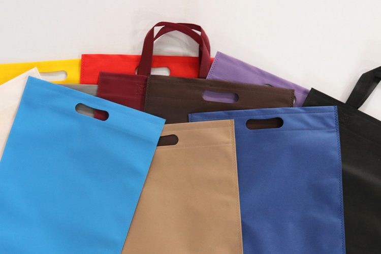 آشنایی بیشتر با کاربردهای ساک دستی آشنایی بیشتر با کاربردهای ساک دستی